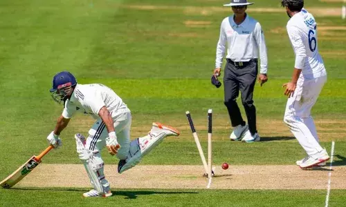 ലഞ്ചിന് മുമ്പ് സാധിക്കുമെങ്കില്‍ സെഞ്ചുറി നേടുമെന്ന് ഞാന്‍ പന്തിനോട് പറഞ്ഞു; ആ പന്തില്‍ എനിക്ക് ബൗണ്ടറി നേടാനായില്ല;  ബഷീറിന്റെ ഓവറില്‍ എനിക്ക് സ്‌ട്രൈക്ക് കൈമാറാന്‍ പന്ത് നോക്കി; ഔട്ടായത് നിരാശപ്പെടുത്തി; ഋഷഭ് പന്തിന്റെ റണ്ണൗട്ടിനെക്കുറിച്ച് കെ എല്‍ രാഹുല്‍