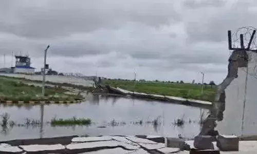 രാത്രി ചുറ്റുമതിലിന്റെ സമീപത്ത് ഉഗ്ര ശബ്ദം; തലയിൽ കൈവച്ച് എയർപോർട്ട് അധികൃതർ; ഇത് സ്ഥിരം സംഭവമെന്ന് നാട്ടുകാർ; വില്ലനായത് ശക്തമായ മഴ