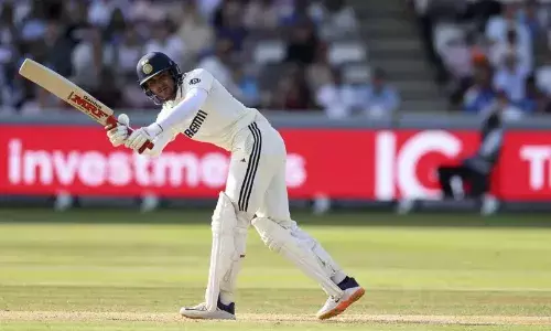 ടെസ്റ്റ് ചരിത്രത്തില്‍ പുതിയ റെക്കോര്‍ഡുമായി ശുഭ്മാന്‍ ഗില്‍; ഇംഗ്ലീഷ് മണ്ണില്‍ ഒരു ടെസ്റ്റ് പരമ്പരയില്‍ ഏറ്റവും കൂടുതല്‍ റണ്‍സ് നേടുന്ന ഇന്ത്യന്‍ താരമായി; ഇന്ത്യന്‍ നായകന്‍ തകര്‍ത്തത്  രാഹുല്‍ ദ്രാവിഡിന്റെ 23 വര്‍ഷം പഴക്കമുള്ള റെക്കോഡ്