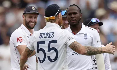 ചെറുത്തുനിന്ന നിതീഷ് റെഡ്ഡിയും വീണു; ഇന്ത്യന്‍  പ്രതീക്ഷ ജഡേജയില്‍;  തുടക്കത്തില്‍ ഇരട്ട പ്രഹരമേല്‍പ്പിച്ച് ആര്‍ച്ചര്‍;  ലോര്‍ഡ്സ് ക്രിക്കറ്റ് ടെസ്റ്റില്‍ ഇംഗ്ലണ്ട് ജയത്തിനരികെ