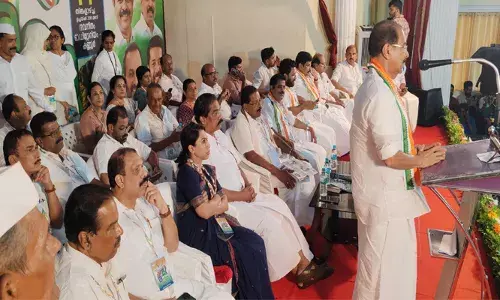 തദ്ദേശ ഭരണ തെരഞ്ഞെടുപ്പില്‍ ചരിത്രവിജയത്തിനായി പ്രവര്‍ത്തിക്കണം; നിലമ്പൂരിലെ തെരഞ്ഞെടുപ്പ് വിജയം വഴികാട്ടിയായി നിലനില്‍ക്കുകയാണെന്നും അഡ്വ.സണ്ണി ജോസഫ്