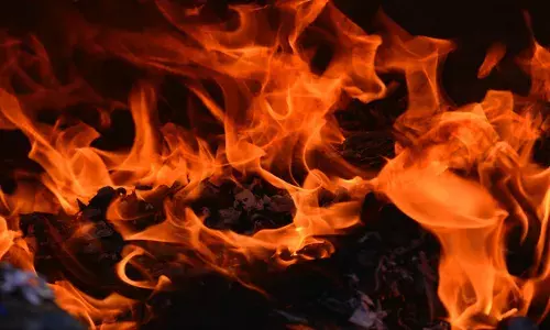 കാട്ടാക്കട പോക്‌സോ കോടതിയില്‍ രാത്രിയില്‍ തീപിടിത്തം; ഫയലുകള്‍ കത്തി നശിച്ചു: കോടതിയുടെ മൂന്നാം നിലയില്‍ നിന്നും തീ ഉയരുന്നത് കണ്ടത് നാട്ടുകാര്‍