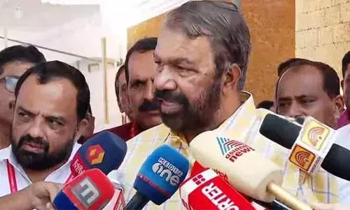 പരാതിക്കാരുമായി ചര്‍ച്ച നടത്തുന്നത് കാര്യങ്ങള്‍ ബോധ്യപ്പെടുത്താന്‍ വേണ്ടി മാത്രം; സ്‌കൂള്‍ സമയമാറ്റ തീരുമാനത്തില്‍ പിന്നോട്ടില്ലെന്ന് വിദ്യാഭ്യാസ മന്ത്രി വി ശിവന്‍കുട്ടി