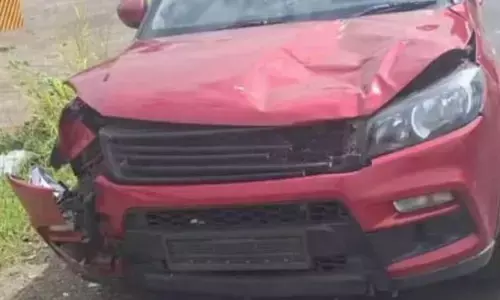 ആലപ്പുഴ ബൈപ്പാസിൽ റോഡ് മുറിച്ച് കടക്കുന്നതിനിടെ സ്ത്രീകളെ കാറിടിച്ചു തെറിപ്പിച്ചു; വീട്ടമ്മയ്ക്ക് ദാരുണാന്ത്യം; ഒരാൾക്ക് ഗുരുതര പരിക്ക്