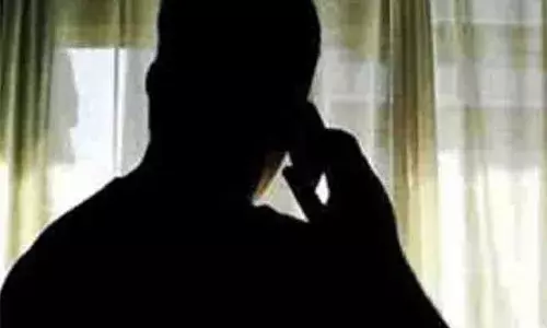 അര്ദ്ധരാത്രി ഫോണിലൂടെ അസഭ്യവര്ഷവും വധ ഭീഷണിയും: ഗോള്ഡ് കോസ്റ്റില് മലയാളികള്ക്കെതിരെ കേസെടുത്ത് ഓസ്ട്രേലിയന് പോലീസ് അര്ദ്ധരാത്രി ഫോണിലൂടെ അസഭ്യവര്ഷവും വധ ഭീഷണിയും: ഗോള്ഡ് കോസ്റ്റില് മലയാളികള്ക്കെതിരെ കേസെടുത്ത് ഓസ്ട്രേലിയന് പോലീസ്