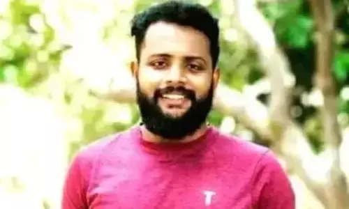 വീട്ടിൽ റാക്കിന്റെ ജോലിക്കിടെ കൈയില്‍ നിന്നും ഷീറ്റ് വഴുതി വീണു; പിടിക്കാൻ ശ്രമിക്കവെ നെഞ്ചില്‍ തറച്ച്‌ കയറി യുവാവിന് ദാരുണാന്ത്യം