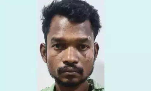 സ്‌കൂളിൽ നിന്നും മടങ്ങി വരികയായിരുന്ന വിദ്യാർത്ഥിനികൾക്ക് നേരെ നഗ്നതാപ്രദർശനം; പരിഭ്രാന്തരായി തിരിഞ്ഞോടിയ കുട്ടികളുടെ പിന്നാലെ ചെന്ന് അസഭ്യം പറഞ്ഞു; 35കാരൻ പിടിയിൽ