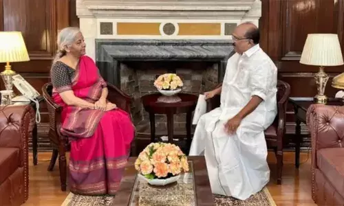 കേന്ദ്ര ധനമന്ത്രി നിര്‍മല സീതാരാമനുമായി കെ വി തോമസ് കൂടിക്കാഴ്ച നടത്തി; എയിംസ്, വയനാട് ദുരന്ത സഹായം വേഗത്തിലാക്കുക തുടങ്ങിയ ആവശ്യങ്ങള്‍ ഉന്നയിച്ചെന്ന് തോമസ്