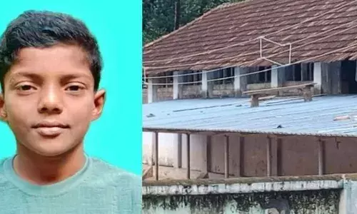 തേവലക്കര സ്‌കൂളില്‍ എട്ടാം ക്ലാസ്സ് വിദ്യാർത്ഥി ഷോക്കേറ്റ് മരിച്ച സംഭവം; കുട്ടികൾക്ക് സുരക്ഷിതത്വം ഉറപ്പുവരുത്തുന്നതിൽ വീഴ്ച വരുത്തി; പ്രഥമാധ്യാപികയ്ക്ക് സസ്പെൻഷൻ