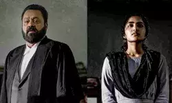 ബോക്സ് ഓഫീസില് സംഭവിക്കുന്നതെന്ത് ?; സുരേഷ് ഗോപി ചിത്രം രണ്ടാം ദിനം നേടിയതെത്ര; ജെഎസ്കെയുടെ കളക്ഷൻ റിപ്പോർട്ടുകൾ പുറത്ത് ബോക്സ് ഓഫീസില് സംഭവിക്കുന്നതെന്ത് ?; സുരേഷ് ഗോപി ചിത്രം രണ്ടാം ദിനം നേടിയതെത്ര; ജെഎസ്കെയുടെ കളക്ഷൻ റിപ്പോർട്ടുകൾ പുറത്ത്