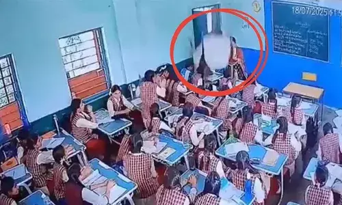 മധ്യപ്രദേശില്‍ സര്‍ക്കാര്‍ സ്‌കൂളിലെ ക്ലാസ്‌റൂമിന്റെ സീലിങ് തകര്‍ന്ന് വിദ്യാര്‍ഥിക്ക് പരിക്ക്