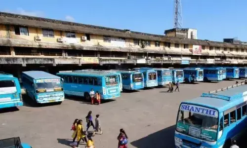 സംസ്ഥാനത്ത് സ്വകാര്യ ബസുകള്‍ ജൂലൈ 22 മുതല്‍ അനിശ്ചിതകാല സമരത്തിലേക്ക്; ബസ് ഉടമകളുമായി നടത്തിയ ചര്‍ച്ച പരാജയപ്പെട്ടതിനെ തുടര്‍ന്നാണ് സമരവുമായി മുന്നോട്ട് പോകുന്നത്