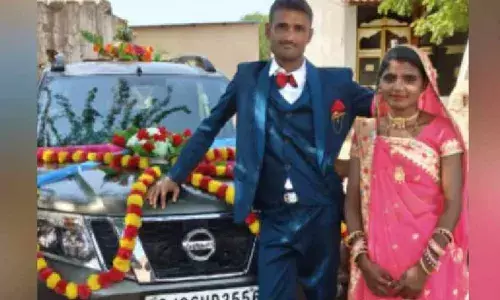 വിഷദ്രാവകം കുടിച്ചു; അഹമ്മദാബാദില്‍ മൂന്നു കുട്ടികള്‍ ഉള്‍പ്പെടെ അഞ്ചംഗ കുടുംബം ഫ്ളാറ്റില്‍ മരിച്ച നിലയില്‍