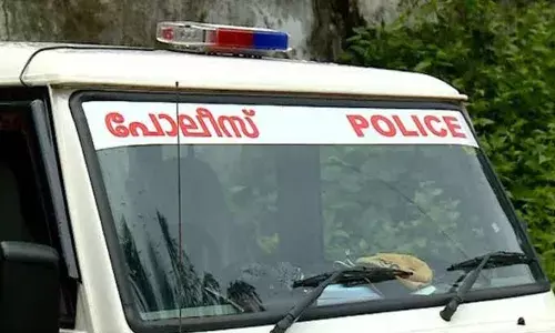 ചേലക്കരയില്‍ ഇരട്ട സഹോദരന്മാരായ പോലീസുകാര്‍ തമ്മില്‍ കയ്യാങ്കളി; കേസെടുത്ത് പോലിസ്: ഇരുവര്‍ക്കും സസ്‌പെന്‍ഷന്‍