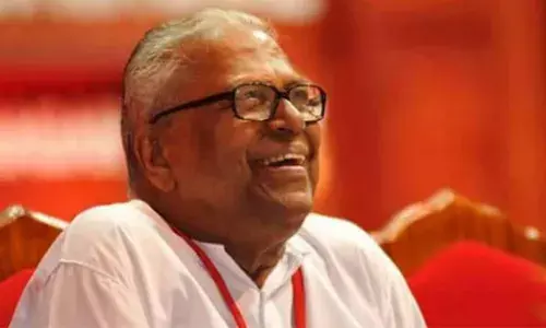 എന്‍ഡിഎഫിനെ കുറിച്ച് വി എസ് പറഞ്ഞതിന്റെ ആദ്യഭാഗം ഒഴിവാക്കി തീവ്ര വലതുപക്ഷം അത് വ്യാപകമായി പ്രചരിപ്പിച്ചു; വിഎസിനെ മുസ്ലിം വിരുദ്ധനാക്കി ചിത്രീകരിക്കാന്‍ ഇപ്പുറത്തുള്ളവരും അതൊരു ആയുധമാക്കി; മാധ്യമ പ്രവര്‍ത്തകന്‍ എം സി എ നാസറിന്റെ അനുസ്മരണ കുറിപ്പ്