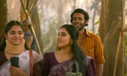 രഞ്ജിൻ രാജിന്റെ സംഗീതം, ആലാപനം കപിൽ കപിലൻ; സുമതി വളവിലെ പ്രണയ ഗാനമെത്തി; ശ്രദ്ധ നേടി  ഒറ്റ നോക്കു