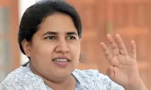 സിഎംആര്‍എല്‍ - എക്‌സാലോജിക് ഇടപാടില്‍ വീണ ഉള്‍പ്പടെയുള്ളവര്‍ക്ക് നോട്ടീസ് അയക്കാന്‍ ഹൈക്കോടതി നിര്‍ദേശം; കോടതി നടപടി ഷോണ്‍ ജോര്‍ജിന്റെ ഹരജിയില്‍