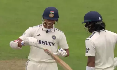 കരുണ്‍ നായര്‍ക്ക് പകരം സായിസുദര്‍ശന്‍ ടീമില്‍; പരിക്കേറ്റ താരങ്ങള്‍ ഉള്‍പ്പടെ മൂന്നുമാറ്റവുമായി ഇന്ത്യ; തുടര്‍ച്ചയായ നാലാം തവണയും ഗില്ലിന് ടോസ് നഷ്ടം; ടോസ് നേടിയ ഇംഗ്ലണ്ട് ഇന്ത്യയെ ബാറ്റിങ്ങിന് വിട്ടു; മാഞ്ചസ്റ്ററില്‍ പതിയെ തുടങ്ങി ഇന്ത്യ