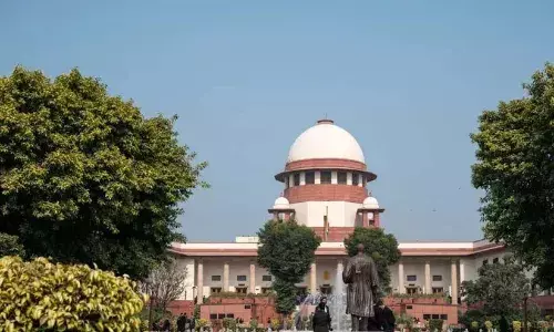 മുംബൈ ട്രെയിന്‍ സ്‌ഫോടനകേസ് പ്രതികളെ വെറുതെ വിട്ട ഹൈകോടതി ഉത്തരവ് സുപ്രീംകോടതി സ്റ്റേ ചെയ്തു;  ഹൈകോടതിവിധി മാതൃകയായി കണക്കാക്കാനാവില്ലെന്ന് കോടതി; പ്രതികള്‍ക്ക് നോട്ടീസ് അയച്ചു