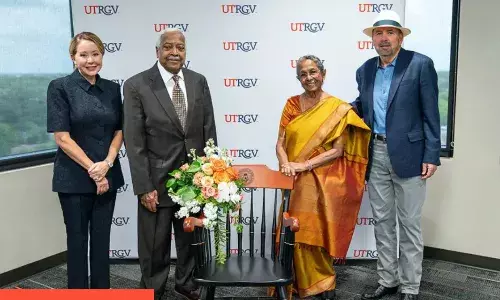 കൃഷ്ണന് കുടുംബം യുടിആര്ജിവിയില് രണ്ടാമത്തെ എന്ഡോവ്ഡ് ചെയര് സ്ഥാപിച്ചു കൃഷ്ണന് കുടുംബം യുടിആര്ജിവിയില് രണ്ടാമത്തെ എന്ഡോവ്ഡ് ചെയര് സ്ഥാപിച്ചു