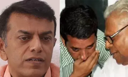 ഇന്നത്തെ പ്രഭാതം അച്ഛന്‍ ഒപ്പമില്ലെന്ന തിരിച്ചറിവിന്റേതുകൂടിയാണ്;  ആശുപത്രിയിലെ ഡോക്ടര്‍മാരോട്, സമാശ്വസിപ്പിച്ചവരോട്, അച്ഛനെ നെഞ്ചേറ്റിയ ജനസഹസ്രങ്ങളോട്, പാര്‍ട്ടിയോട് എല്ലാവരോടും നന്ദിയുണ്ട്; കുറിപ്പുമായി വിഎസിന്റെ മകന്‍ വി എ അരുണ്‍കുമാര്‍