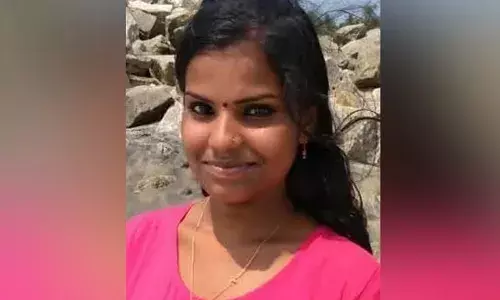 നേരം പുലര്‍ന്നിട്ടും മുറിയുടെ വാതില്‍ തുറന്നില്ല; കൊല്ലത്ത് 26കാരിയെ വീടിനുള്ളില്‍ തൂങ്ങിമരിച്ച നിലയില്‍ കണ്ടെത്തി