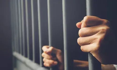 കാമുകനോടൊപ്പം ജീവിക്കാന്‍ മക്കളെ പാലില്‍ ഉറക്ക ഗുളിക നല്‍കി കൊലപ്പെടുത്തി; ടിക് ടോക്ക് താരമായ യുവതിക്കും കാമുകനും ജീവപര്യന്തം തടവ് വിധിച്ച് കോടതി