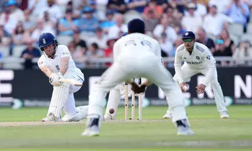 സെഞ്ച്വറിയുമായി വഴികാട്ടി റൂട്ട്; അര്‍ദ്ധശതകവുമായി ബെന്‍ സ്റ്റോക്കും ഓലിപോപ്പും; മാഞ്ചസ്റ്റര്‍ ടെസ്റ്റില്‍ ഇംഗ്ലണ്ട് ശക്തമായ നിലയില്‍; ഒന്നാം ഇന്നിങ്‌സില്‍ 186 റണ്‍സിന്റെ ലീഡ്; മൂന്നാം ദിനം ഇംഗ്ലണ്ട് 7 ന് 544