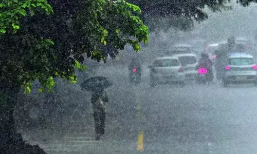 തീവ്രന്യൂനമര്‍ദം; സംസ്ഥാനത്ത് അടുത്ത അഞ്ച് ദിവസം ശക്തമായ മഴ; ആറ് ജില്ലകളില്‍ ഓറഞ്ച് അലര്‍ട്ട്: ഏഴ് ജില്ലകളില്‍ യെല്ലോ അലര്‍ട്ട്