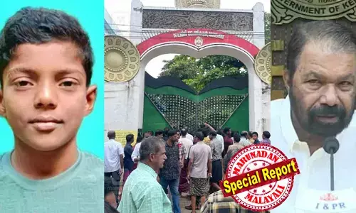 വിദ്യാര്‍ഥി ഷോക്കേറ്റ് മരിച്ചതില്‍ പ്രധാന അധ്യാപികയ്ക്കെതിരെ മാത്രം നടപടി; സിപിഎമ്മിന്റെ സ്‌കൂള്‍ മാനേജ്‌മെന്റിനെ സര്‍ക്കാര്‍ സംരക്ഷിക്കുന്നുവെന്ന് ആരോപണം; വിമര്‍ശനം ഉയര്‍ന്നതോടെ മുഖം രക്ഷിക്കാന്‍ നടപടി;  മാനേജ്‌മെന്റിനെ പിരിച്ചുവിട്ടു;  തേവലക്കര സ്‌കൂള്‍ ഭരണം ഏറ്റെടുത്ത് വിദ്യാഭ്യാസ വകുപ്പ്