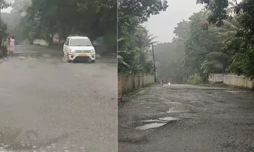 കിഴക്കമ്പലം-പോഞ്ഞാശേരി പിഡബ്ല്യുഡി റോഡ് കഴിഞ്ഞ നാലുവര്‍ഷമായി കുണ്ടും കുഴിയും; റോഡ് നന്നാക്കാത്തത് പഴി ട്വന്റ് 20 പഞ്ചായത്തിന്റെ ചുമലില്‍ ഇടാനുള്ള ഗൂഢനീക്കം; ഞായറാഴ്ച വൈകിട്ട് അയ്യായിരത്തിലേറെ പേരുടെ പ്രതിഷേധ മനുഷ്യച്ചങ്ങല തീര്‍ക്കാന്‍ ട്വന്റി 20