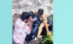 സ്കൂളില് നിന്നും പുറത്തിറങ്ങിയ പെണ്കുട്ടിയെ സംശയാസ്പദമായി കണ്ടെത്തി; നീരിക്ഷിച്ച പോലീസ് കണ്ടത് കടലില് ചാടി ആത്മഹത്യ ചെയ്യാനുള്ള ശ്രമം; പരാജയപ്പെടുത്തി സ്കൂളില് നിന്നും പുറത്തിറങ്ങിയ പെണ്കുട്ടിയെ സംശയാസ്പദമായി കണ്ടെത്തി; നീരിക്ഷിച്ച പോലീസ് കണ്ടത് കടലില് ചാടി ആത്മഹത്യ ചെയ്യാനുള്ള ശ്രമം; പരാജയപ്പെടുത്തി