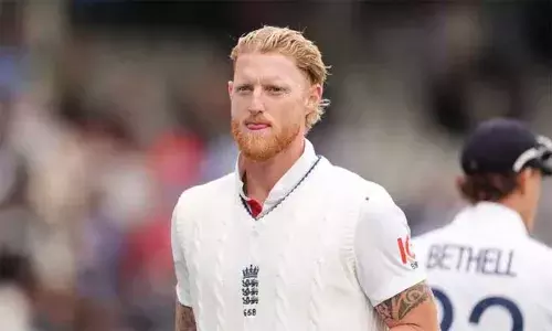 നിര്‍ണായക ടെസ്റ്റിന് ഒരുങ്ങുന്ന ഇംഗ്ലണ്ടിന് തിരിച്ചടി; നായകന്‍ ബെന്‍ സ്റ്റോക്‌സ് അഞ്ചാം ടെസ്റ്റിനില്ല, തോളിന് പരിക്കേറ്റ താരം പുറത്ത്; ടീമില്‍ നാലു മാറ്റങ്ങള്‍