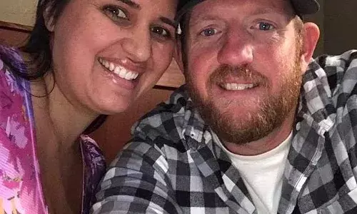 അര്ക്കന്സാസ് ഇരട്ടക്കൊലപാതകം: അധ്യാപകനെ ഹെയര് സലൂണില്നിന്നും അറസ്റ്റ് ചെയ്തു അര്ക്കന്സാസ് ഇരട്ടക്കൊലപാതകം: അധ്യാപകനെ ഹെയര് സലൂണില്നിന്നും അറസ്റ്റ് ചെയ്തു