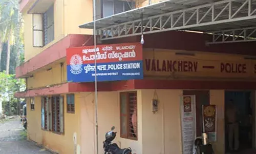 ബസിൽ വെച്ച് അനുവാദമില്ലാതെ സ്പർശിച്ചു, മോശമായി പെരുമാറി; ജീവനക്കാർ നടപടിയെടുത്തില്ല; വിദ്യാർത്ഥിനിക്ക് നേരെ ലൈംഗികാതിക്രമം നടത്തിയ ആൾ പോലീസിന്റെ പിടിയിൽ