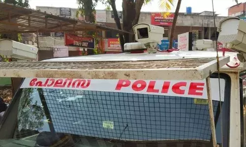 ലഹരി ഉപയോഗവും നടക്കുന്നുവെന്ന രഹസ്യവിവരം; ചോദ്യം ചെയ്യലിനിടെ പോലീസിനെ ആക്രമിച്ച് യുവാവ്; ഇയാളുടെ കൈയ്യില്‍ നിന്നും യക്കുമരുന്ന് ഉപയോഗിക്കുന്നതിനുള്ള ഉപകരണങ്ങളും പിടിച്ചെടുത്തു