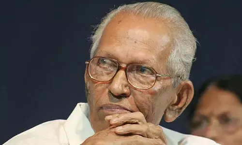 സാനുമാഷിന് വിടചൊല്ലി കേരളം; മൃതദേഹം ഔദ്യോഗിക ബഹുമതികളോടെ സംസ്‌കരിച്ചു