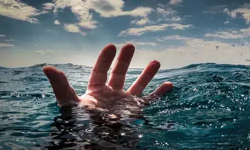 പാലത്തിന്റെ സ്പാൻ തകർന്ന് തൊഴിലാളികൾ വെള്ളത്തിൽ വീണു; നാല് പേർ രക്ഷപ്പെട്ടു; രണ്ട് പേരെ കാണാനില്ല; തിരച്ചിൽ ഊർജ്ജിതം