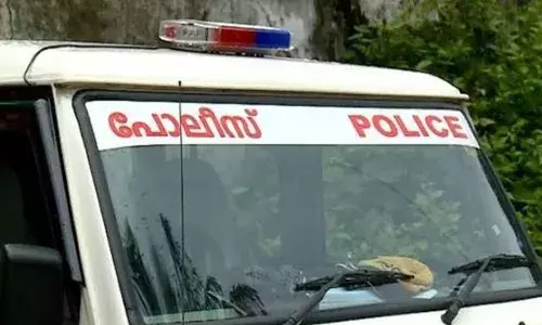 ഇടുക്കിയിൽ അഞ്ചു വയസുകാരി കാറിനുള്ളില്‍ മരിച്ച നിലയില്‍; പോലീസ് അന്വേഷണം ആരംഭിച്ചു