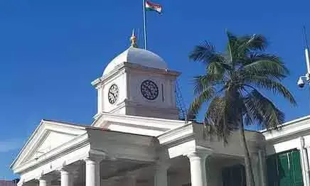 വീരമൃത്യു വരിച്ച അവിവാഹിതരായ സൈനികരുടെ മാതാപിതാക്കളെ വസ്തു നികുതിയില്‍നിന്ന് ഒഴിവാക്കി; നിര്‍ണ്ണായക തീരുമാനം എടുത്ത് പിണറായി സര്‍ക്കാര്‍