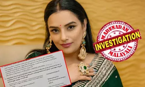 നടി ശ്വേതാ മേനോന്‍ സിനിമയിലും പരസ്യത്തിലും അഭിനയിച്ച ഇന്റിമേറ്റ് രംഗങ്ങള്‍ സോഷ്യല്‍ മീഡിയയിലും അശ്ലീല സൈറ്റുകളിലും ക്ലിപ്പായി പ്രചരിച്ചു; നടിക്കെതിരെ കേസെടുത്തു പോലീസ്; സാമ്പത്തിക ലാഭത്തിന് വേണ്ടി നഗ്നത പ്രചരിപ്പിച്ചു എന്ന് എഫ്.ഐ.ആര്‍;  പരാതിയും കേസുമെത്തിയത് ശ്വേത അമ്മ പ്രസിഡന്റ് സ്ഥാനാര്‍ഥി ആയതോടെ; പിന്നില്‍ എതിര്‍ചേരിയുടെ ആസൂത്രണമെന്ന് സൂചന