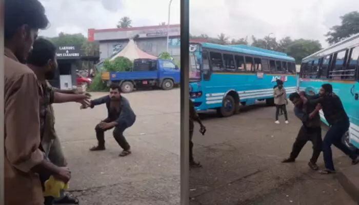 ബസ് സ്റ്റാന്‍ഡിൽ എത്തിയവർ ഒരു നിമിഷം പതറി; സ്വകാര്യ ബസ് കണ്ടക്ടര്‍മാര്‍ തമ്മിൽ പൊരിഞ്ഞ അടി; രണ്ടു പേര്‍ കസ്റ്റഡിയിൽ; സംഭവം കിളിമാനൂരിൽ