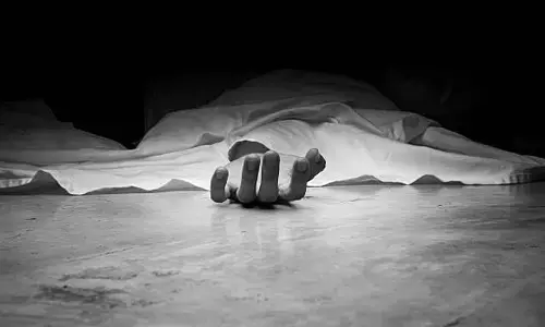 തിരുനെൽവേലി എക്‌സ്പ്രസ് ട്രെയിനിൽ അബോധാവസ്ഥയിൽ ഒരു പെൺകുട്ടി; സ്റ്റോപ്പില്ലാത്ത സ്ഥലത്ത് നിർത്തി കരുതൽ; ആശുപത്രിയിലെത്തിച്ചതും ദാരുണാന്ത്യം