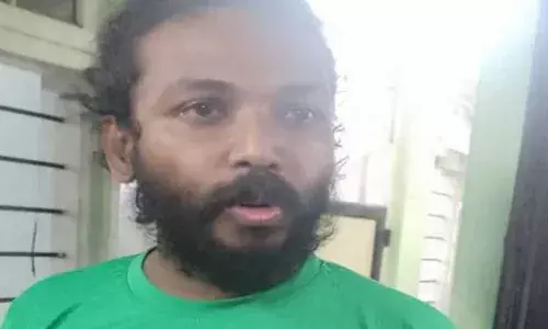 സ്‌കൂളിൽ പഠിക്കുന്ന പയ്യനെ പറ്റിച്ച് ലക്ഷങ്ങൾ തട്ടി; ഫോണ്‍കോള്‍ കേന്ദ്രീകരിച്ച് അന്വേഷണം; പാഞ്ഞെത്തിയ പോലീസ് പ്രതിയെ കുടുക്കിയത് ഇങ്ങനെ