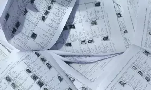 വോട്ടര്‍ പട്ടിക പുതുക്കല്‍; തദ്ദേശസ്ഥാപനങ്ങള്‍ ഇന്ന്, നാളെ അവധി ദിനങ്ങളിലും തുറന്ന് പ്രവര്‍ത്തിക്കും; പേര് ചേര്‍ക്കുന്നതിനും മറ്റ് തിരുത്തലുകള്‍ക്കും ചൊവ്വാഴ്ച വരെ സമയം
