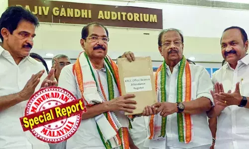 കണ്ണൂര്‍ ഡിസിസി അധ്യക്ഷനെ തൊടാന്‍ സമ്മതിക്കില്ലെന്ന നിലപാടില്‍ കെ സുധാകരന്‍; ചിലര്‍ക്ക് ചില താല്‍പര്യങ്ങളുണ്ടാകും, നന്നായി പ്രവര്‍ത്തിക്കുന്ന ഡിസിസി അധ്യക്ഷന്‍മാരെ മാറ്റരുത് എന്ന് മുന്നറിയിപ്പ്; അഞ്ച് ഡിസിസി അധ്യക്ഷന്‍മാരെ മാറ്റാതെ മറ്റിടങ്ങളില്‍ മാറ്റം കൊണ്ടുവരാന്‍ നീക്കം; പ്രഖ്യാപനം വൈകുന്നത് എംപിമാരുടെ ലിസ്റ്റില്‍ തട്ടി; തെരഞ്ഞെടുപ്പു കാലമായതിനാല്‍  കെപിസിസിക്ക് വരിക ജംബോ കമ്മറ്റി ഉറപ്പ്