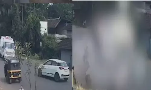 കുന്നംകുളത്ത് രോഗിയുമായി പാഞ്ഞ ആംബുലന്‍സ് കാറിലേക്ക് ഇടിച്ചുകയറി വൻ അപകടം; രണ്ടുപേർക്ക് ദാരുണാന്ത്യം; ശബ്ദം കേട്ട് നാട്ടുകാർ ഓടിയെത്തി; നടുക്കുന്ന ദൃശ്യങ്ങൾ പുറത്ത്