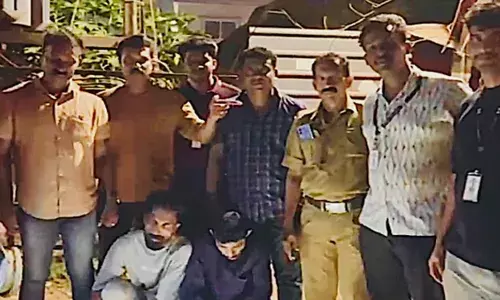 റെയിൽവെ സ്റ്റേഷൻ പരിസരത്ത് നിന്ന് കറക്കം; തടഞ്ഞ് നിർത്തി പരിശോധിച്ചതും കുടുങ്ങി; എംഡിഎംഎയും കഞ്ചാവുമായി യുവാക്കളെ പൊക്കി എക്സൈസ്