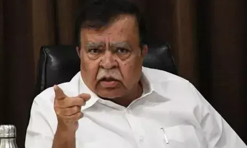 വോട്ടുമോഷണത്തില്‍ തിരഞ്ഞെടുപ്പ് കമ്മീഷനും ബിജെപിയും ഒത്തുകളിക്കുന്നെന്ന ആരോപണം രാഹുല്‍ ഗാന്ധി കടുപ്പിക്കുന്നതിനിടെ ഹൈക്കമാന്‍ഡിനെ ഞെട്ടിച്ച് കര്‍ണാടക മന്ത്രി കെ എന്‍ രാജണ്ണയുടെ വിവാദ പരാമര്‍ശം; പാര്‍ട്ടി വെട്ടിലായതോടെ കയ്യോടെ രാജി ചോദിച്ചുവാങ്ങി ഹൈക്കമാന്‍ഡ്; രാജി കോണ്‍ഗ്രസിന് എതിരായ ആയുധമാക്കി ബിജെപി