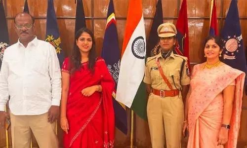 സുനാമിയിൽ സർവവും നഷ്ടപ്പെട്ടു; പ്രതിസന്ധികളെ നിശ്ചയദാർഢ്യം കൊണ്ട് മറികടന്ന് നേടിയത് സിവിൽ സർവീസ്; ഐ.എ.എസായി ഐശ്വര്യ, ഐ.പി.എസായി സുഷ്മിത; സഹോദരിമാരുടേത് സമ്മര്‍ദ്ദങ്ങളെ അതിജീവിച്ച ജീവിത വിജയം